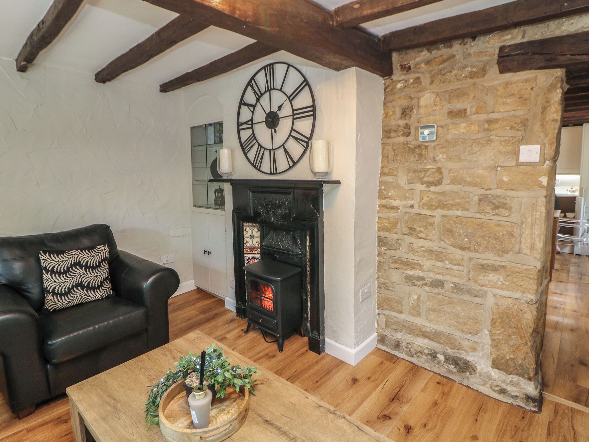 Lake Side Cottage, Pet Friendly, With A Garden In Wakefield - Wakefield