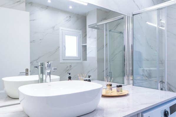 星評価なしの画像、1 / 17、ボタン