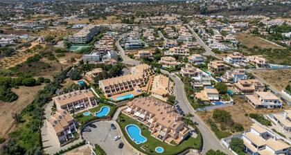 Sao Rafael TownHouse with Pool