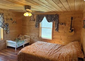 Travel cot, free WiFi, bed sheets - Charming 1-bedroom house on 2 acres in peaceful Orrington (Orrington)