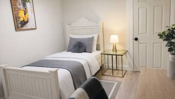 2 bedrooms, desk, iron/ironing board, free WiFi
