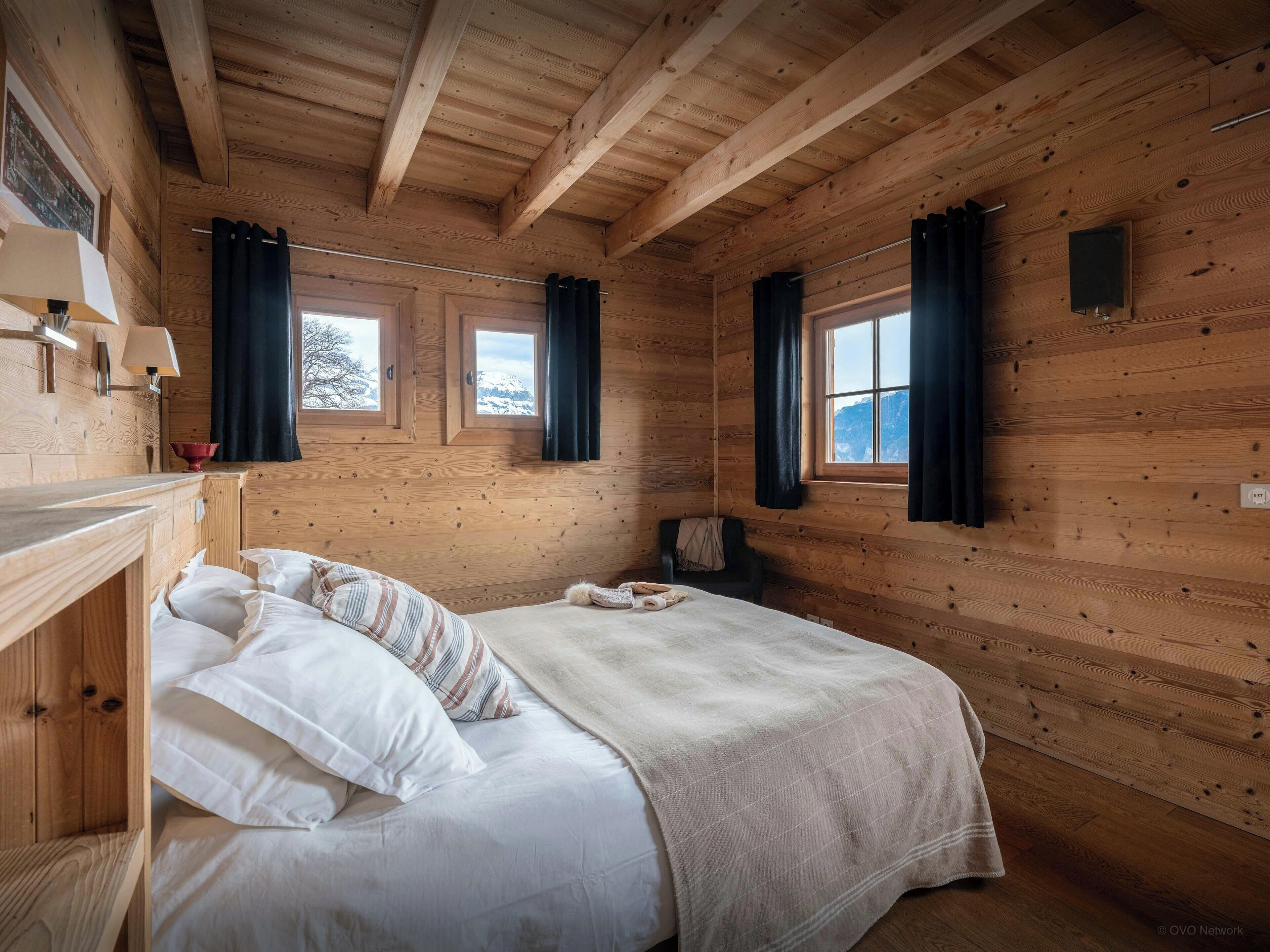 8 quartos, Wi-Fi, roupa de cama