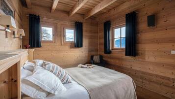 8 quartos, Wi-Fi, roupa de cama
