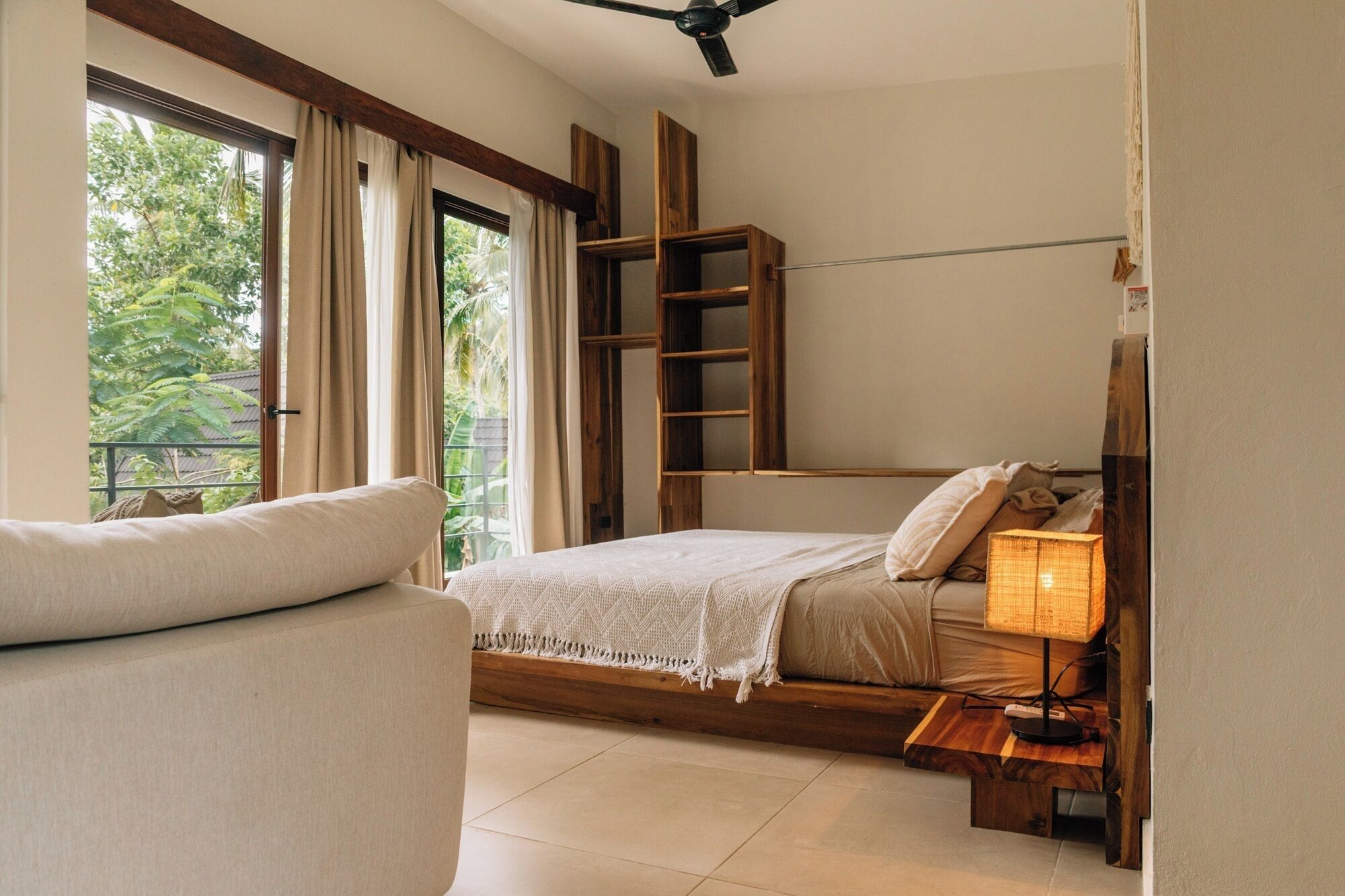 Suite Deluxe, Terraza, vista al jardín | Caja de seguridad en la habitación y wifi gratis 