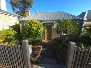 Nicht klassifiziertes Bild, 2 von 24, Schaltfläche