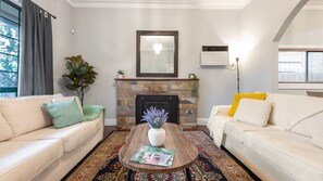 Smart TV - Maple House of Period Charm (Coburg)