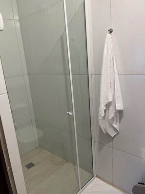 Shower, towels - Complete house in Paraty (Paraty)