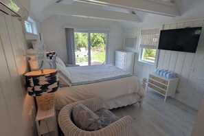 4 bedrooms, iron/ironing board, free WiFi, bed sheets - The Beach House 946-Cv: Beach Cottage Times Three near Craigville Beach (Centerville)