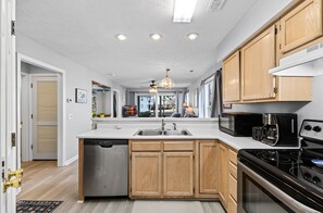 Fridge, microwave, oven, stovetop - River Oaks Retreat in Carolina Forest | Rive Oaks 35F (Myrtle Beach)