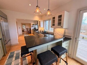 Fridge, microwave, oven, stovetop - Elegant Coastal Retreat with Ocean Views Near Mill Pond (Orleans)