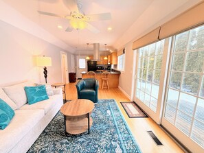 Smart TV - Nauset Heights Carriage House (Orleans)