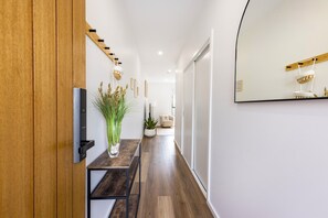 Interior - East Side Sands - 500m to Beach - EV Charger (Culburra Beach)