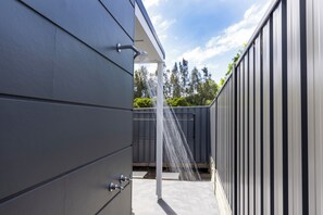 Property grounds - East Side Sands - 500m to Beach - EV Charger (Culburra Beach)