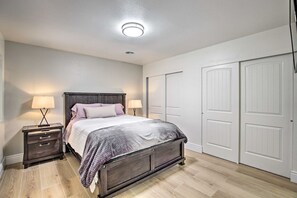 2 bedrooms, iron/ironing board, WiFi, bed sheets - Renovated Yuma Home w/ Community Pool! (Yuma)