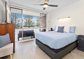 2 bedrooms, iron/ironing board, WiFi, bed sheets - Reddall Waterside Stay (Lake Illawarra)