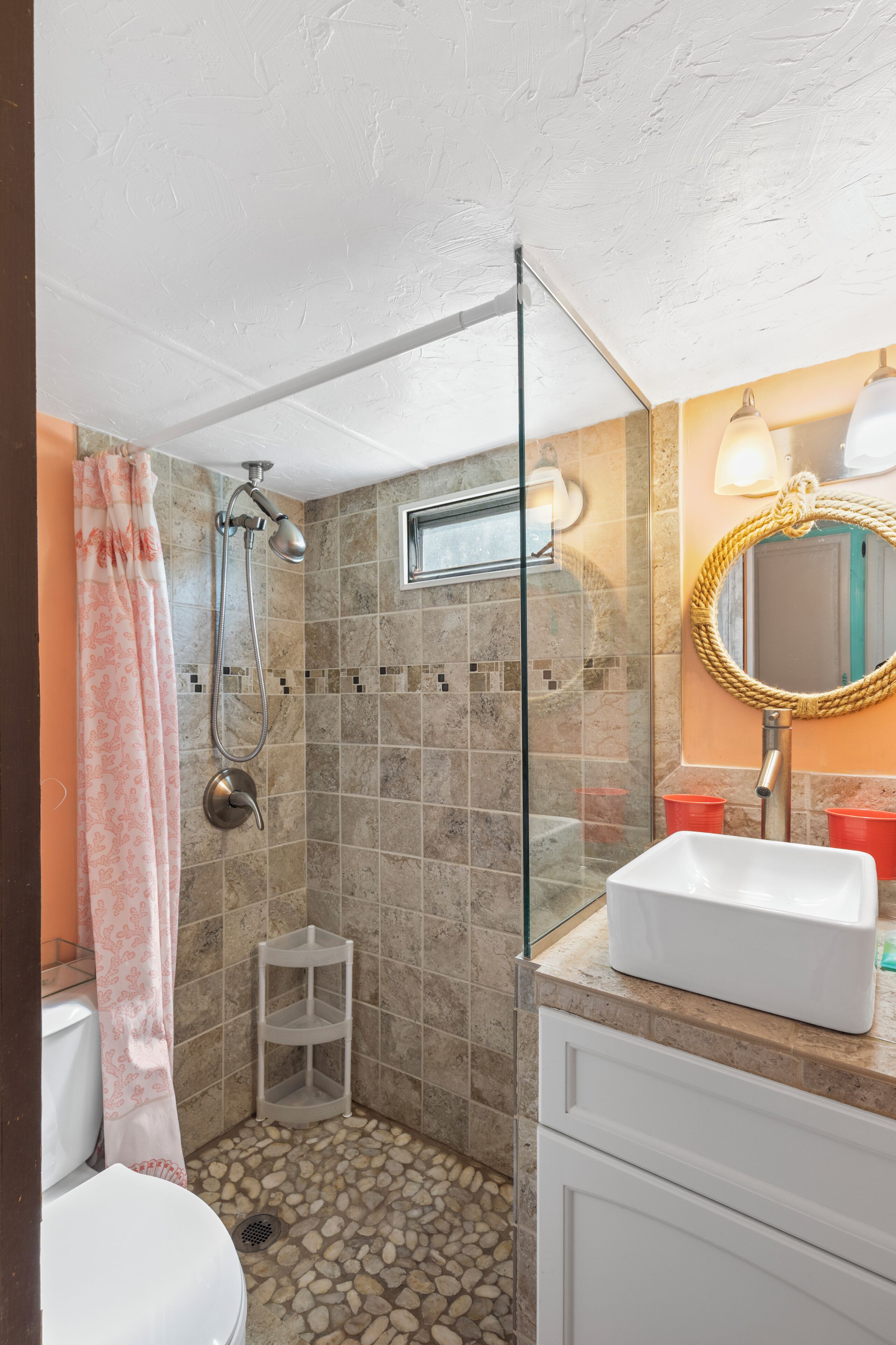 Shower, hair dryer, towels