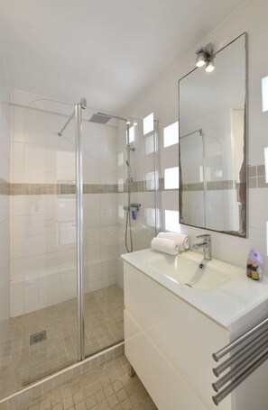 Hair dryer - AVORIO - Studio Héliopolis D 12 - Luxury - 2 people (AGDE)