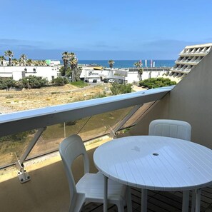 Outdoor dining - Studio Héliopolis E 27 - 2 people (AGDE)