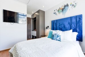 1 chambre, bureau, fer et planche à repasser, Wi-Fi