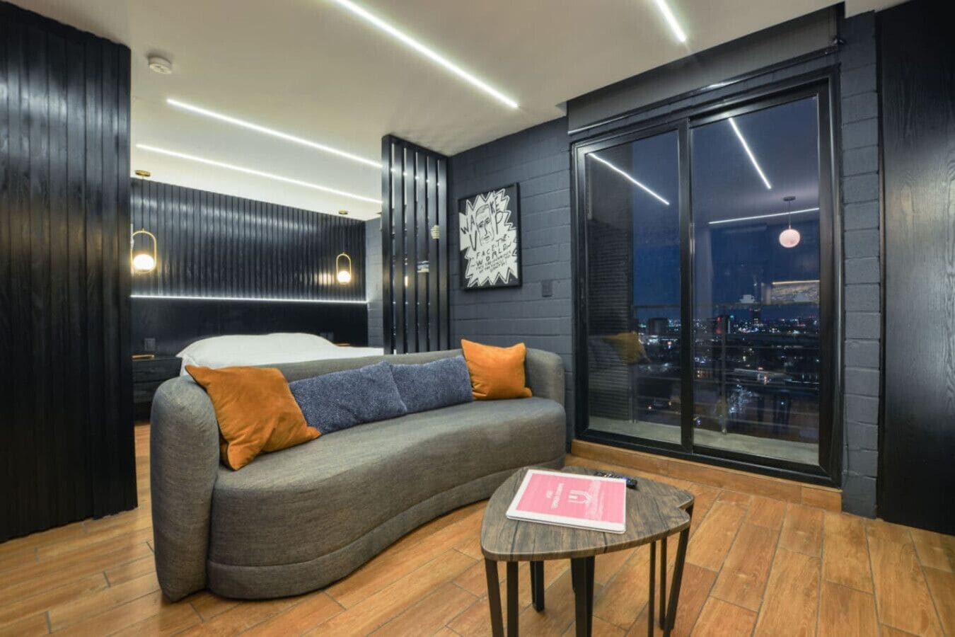 1 bedroom, desk, iron/ironing board, WiFi