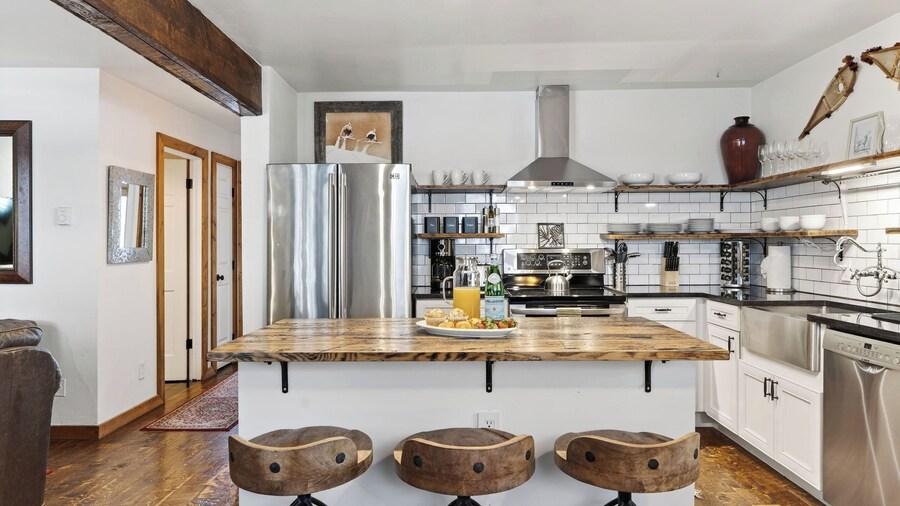 Eagle Valley Haven by Avantstay Alpine Condo + Mtn Views Minutes to Vail + Beaver Creek