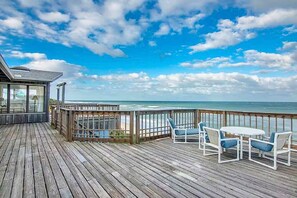 Outdoor dining - Direct Oceanfront Melbourne Beach House w/ Large Private Balcony and Steps to Beach Access! 🌊 (Melbourne Beach)