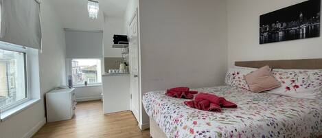 1 bedroom, iron/ironing board, WiFi, bed sheets