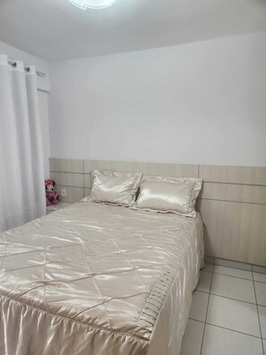 3 bedrooms, desk, free WiFi, bed sheets - Cozy apartment in exclusive and charming condominium with many amenities. (Goiânia)