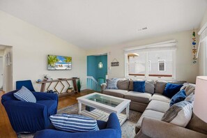 Smart TV - 5085 - KDH Cottage near beach and shops (Kill Devil Hills)