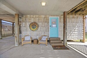 Exterior detail - 5085 - KDH Cottage near beach and shops (Kill Devil Hills)