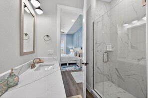 Unclassified image, 5 of 27, button