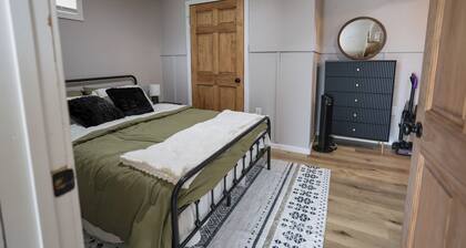 Cozy 1-bedroom Guest House