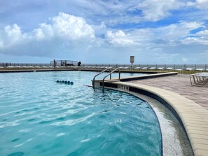 A heated pool - Beachside Studio at Hawaiian Inn w/ Pools & Beach Access (Daytona Beach Shores)