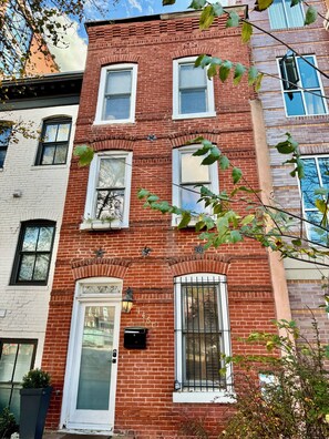 Exterior - Beautiful designer-ready 4-bdrm townhome on the best block in DC’s Logan Circle (Washington)