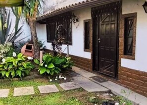 Property grounds - CostaeCunhaIpe104  (Iguaba Grande)