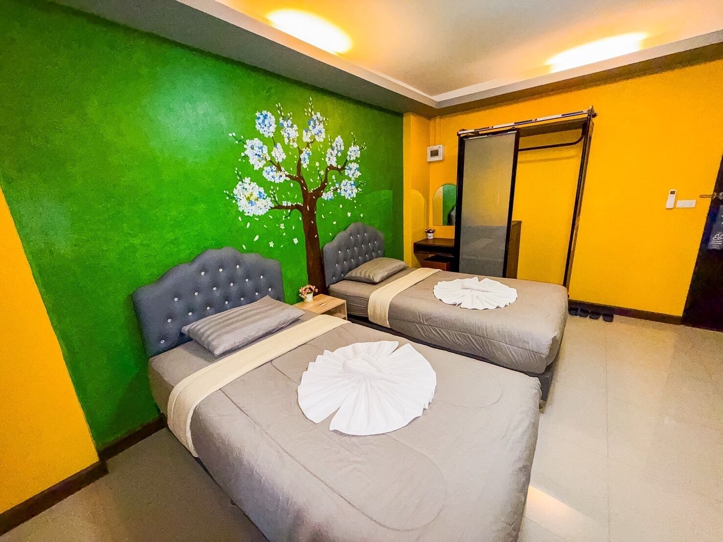 Deluxe-Zweibettzimmer, Balkon, Hügelblick