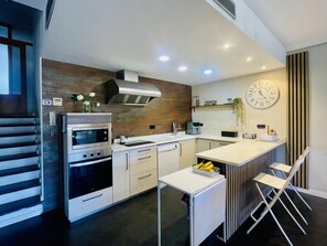 Fridge, microwave, oven, dishwasher - Binicamps by Costabravaway (Palamos)