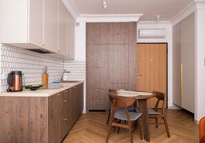 Dining - Warszawa Rakowiec Superior Apartment (Warszawa)