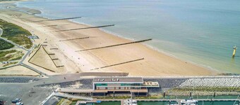 Nice apartment in Cadzand with house a panoramic view