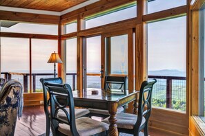 Dining - 3BR Home w/180° Mountain Views | Hot Tub, Poker Room, Sauna | 5 Min to Ski Resort (Beech Mountain)