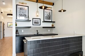 Interior - Luna View | Steps to Sister Bay Beach + Walk to Downtown (Sister Bay)