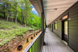 Property grounds - Luna View | Steps to Sister Bay Beach + Walk to Downtown (Sister Bay)