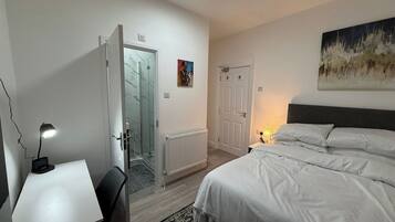 6 chambres, fer et planche à repasser, Wi-Fi, literie fournie