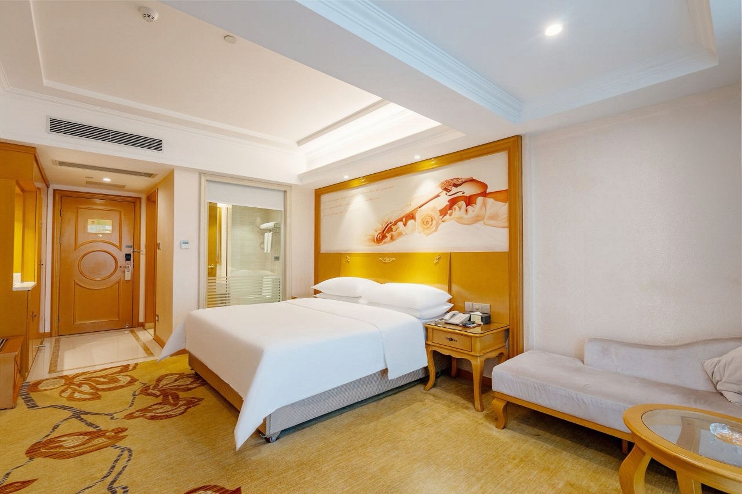 Executive Double Room, City View | Hypo-allergenic bedding, down duvets, pillow-top beds