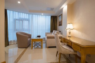 Business Double Room, City View | Interior