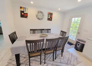 Unclassified image, 5 of 13, button - Awesome 6-bedroom house in quaint Ellsworth perfect for families (Ellsworth)