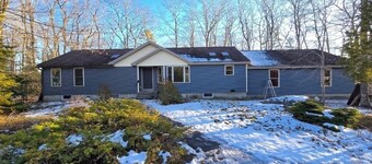 Awesome 6-bedroom house in quaint Ellsworth perfect for families