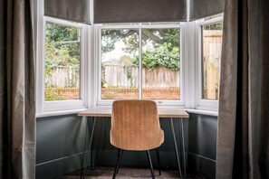 Interior - The Leiston, High Street (Leiston)