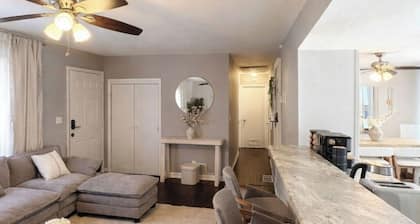 Group Getaway • Sleeps 7 • Grill • Fire Pit