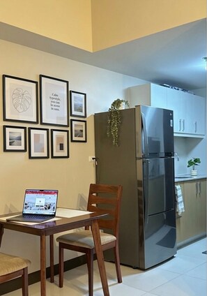 Dining - Cozy 1BR Apartment in City of BGC, Taguig (Taguig)